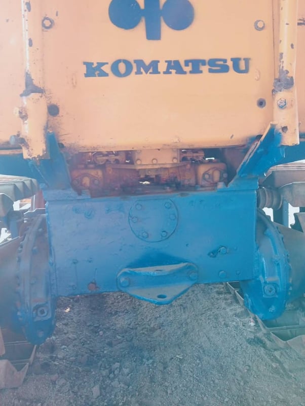 รถแทรกเตอร์komatsu D20p-5ตีนเป็ด ใช้งานดี ใบมีดสไล้ ราคา180,000