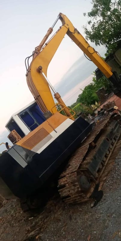 ขายรถแม็คโคร komatsu pc120-5 ใช้งานดี ใบซื้อvาย ราคาถูก275,000