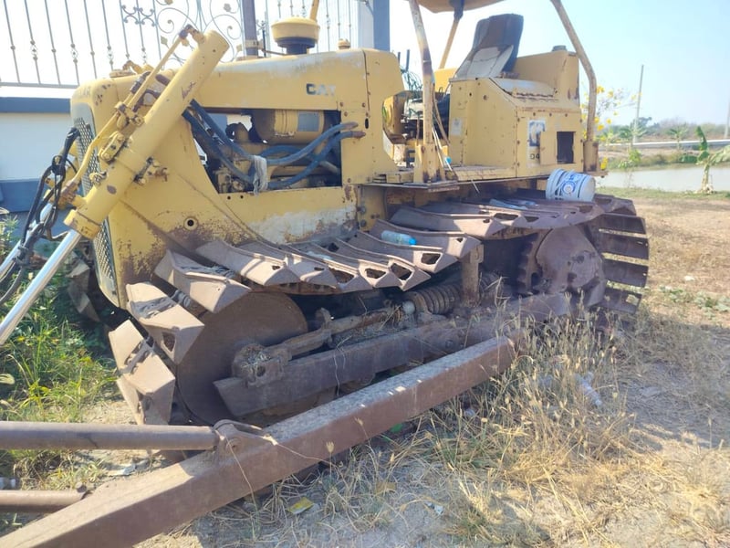 รถแทรกเตอร์ CAT D4E ตีนเป็ด ใช้งานดี ใบซื้อvาย ไม่มีแบต ราคาถูกดี2.5แสน