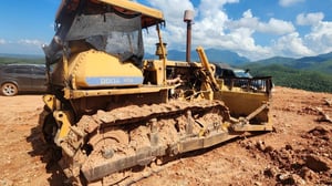 ขายรถแทรกเตอร์.komatsu D60A ตีนไก่ ใช้งานดี ราคา4.3แสน ขายรถแทรกเตอร์.komatsu D60A ตีนไก่ ใช้งานดี ราคา4.3แสน