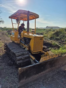 รถแทรกเตอร์ komatsu D20p-5ตีนเป็ด ใบมีดสไล้ ราคา160,00000 รถแทรกเตอร์ komatsu D20p-5ตีนเป็ด ใบมีดสไล้ ราคา160,00000