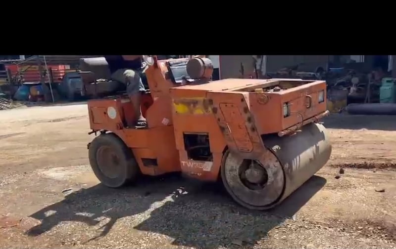 ขายรถบดsakai tw350  ใช้งานปกติ ใบซื้อขาย ราคา285,000