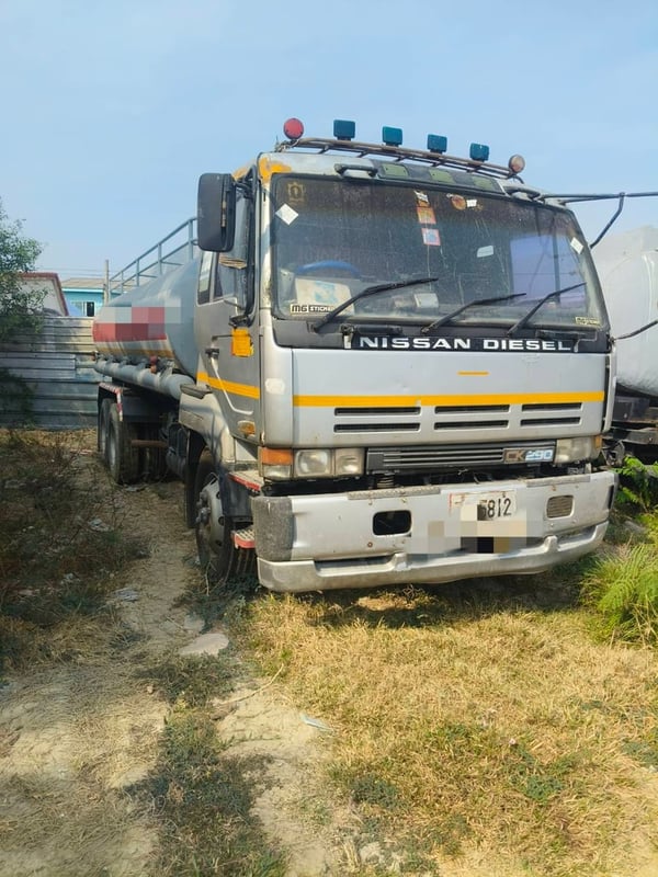 รถพ่วงแม่ลูก น้ำมันเตา nissan 290แรง ใช้งานดี มีทะเบียน ราคา5.6อสน