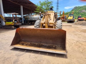รถตักล้อยาง แขนยาว komatsu 510ใบซื้อvาย ใช้งานดี ราคา3.3แสน รถตักล้อยาง แขนยาว komatsu 510ใบซื้อvาย ใช้งานดี ราคา3.3แสน