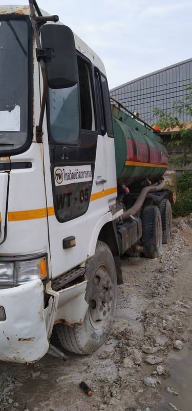 ขายรถน้ำ10ล้อhino 260แรง ek100 มีทะเบียน ใช้งานได้ ราคาถูกดๆๆ285,000