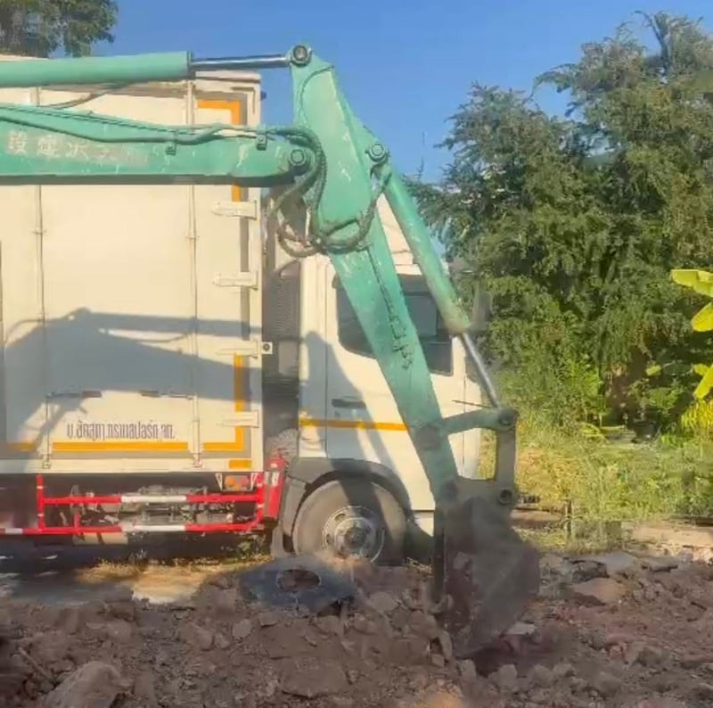 รถแม็คโครkobelco sk045 ใช้งานดี ใบซื้อvาย ราคา155,000 รถแม็คโครkobelco sk045 ใช้งานดี ใบซื้อvาย ราคา155,000