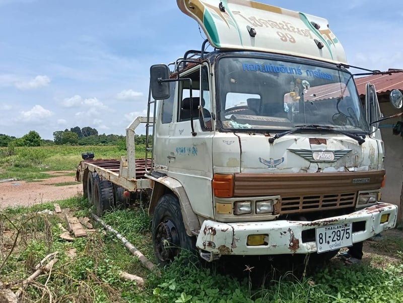 รถเทเลอ10ล้อ1เพลา hino fm18  180แรง มีทะเบียน ราคา2.5แสน