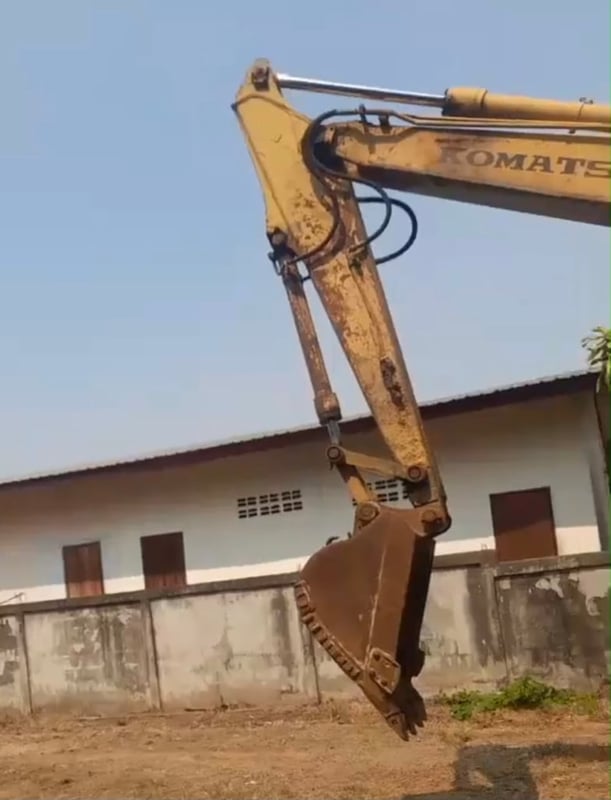 รถแม็คโครkomatsu pc120-5มีไลเจาะ ใช้งานดี ใบอิยวอย ราคาถูกดีๆ249,000