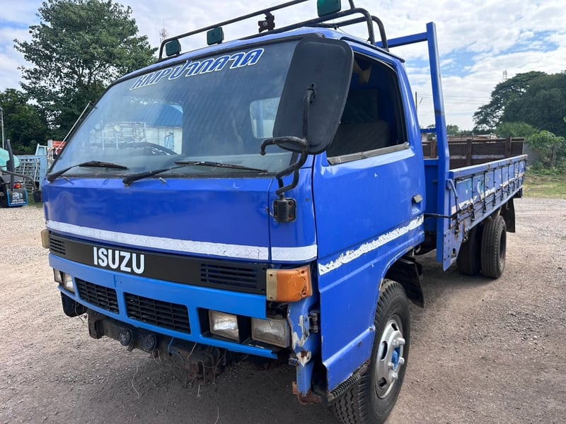 ขายรถ6ล้อ3คัน isuzu เป็นดั้ม2คัน พื้นเรียบ1คัน ขายรวม3คัน ราคาถูกดีๆๆ355,000