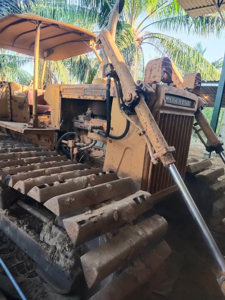 ขายรถแทรกเตอร์ komatsu D50p-16ตีนเป็ด ใช้งานดี ใบซื้อขายราคา 395,000 ขายรถแทรกเตอร์ komatsu D50p-16ตีนเป็ด ใช้งานดี ใบซื้อขายราคา 395,000