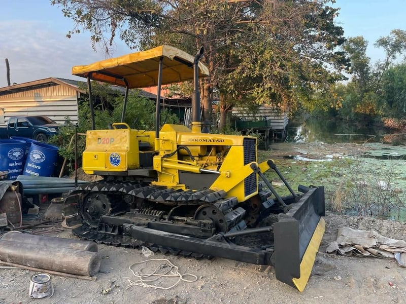 รถแทรกเตอร์komatsu D20p-5ตีนเป็ด ใช้งานดี ใบซื้อvาย ราคา1.5แสน รถแทรกเตอร์komatsu D20p-5ตีนเป็ด ใช้งานดี ใบซื้อvาย ราคา1.5แสน