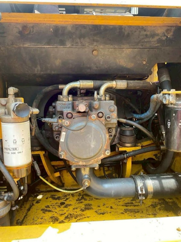 รถแม็คโครkomatsu pc160-8ใช้งานดี ใบซื้อvาย ราคา700,000