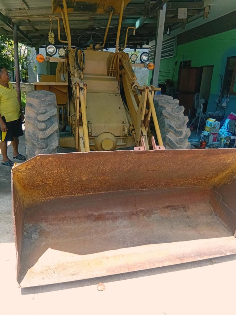 รถตักล้อยางCAT 910ใช้งานได้ ใบซื้อขาย ราคาถูก2.4แสน รถตักล้อยางCAT 910ใช้งานได้ ใบซื้อขาย ราคาถูก2.4แสน