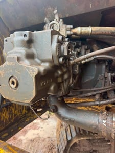 รถแม็คโครkomatsu pc200-7ใช้งานดี มีทะเบียน รรคา5.8 สน