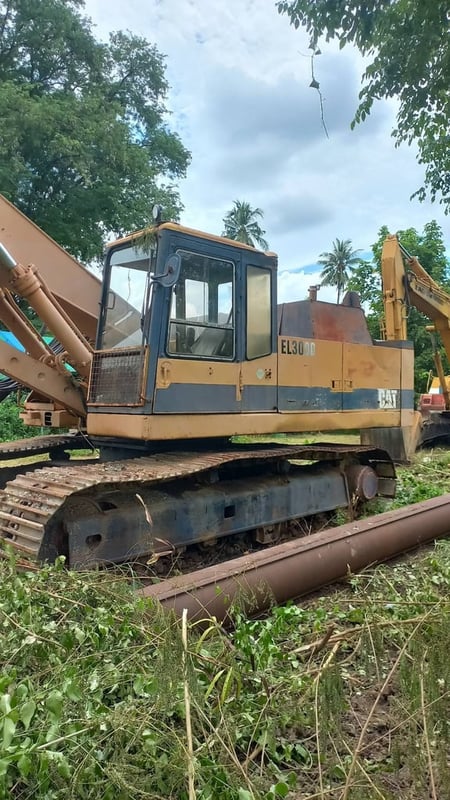 รถเจาะเสาเข็ม CAT E300B ใบซื้อขาย ใช้งานดี ราคา1.7ล.บาท