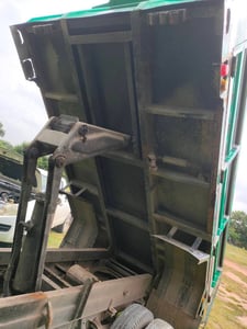 ขายรถ6ล้อดั้ม  isuzu nkr85 ใช้งานดี มีทะเบียน ราคา195,000