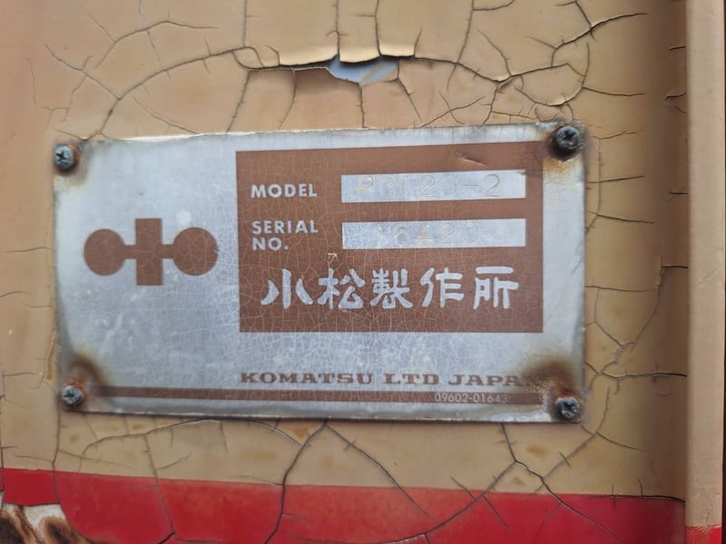 ขายรถแม็คโครkomatsu pc120-2ใช้งานได้ ใบซื้อvายราคา2.2แสน