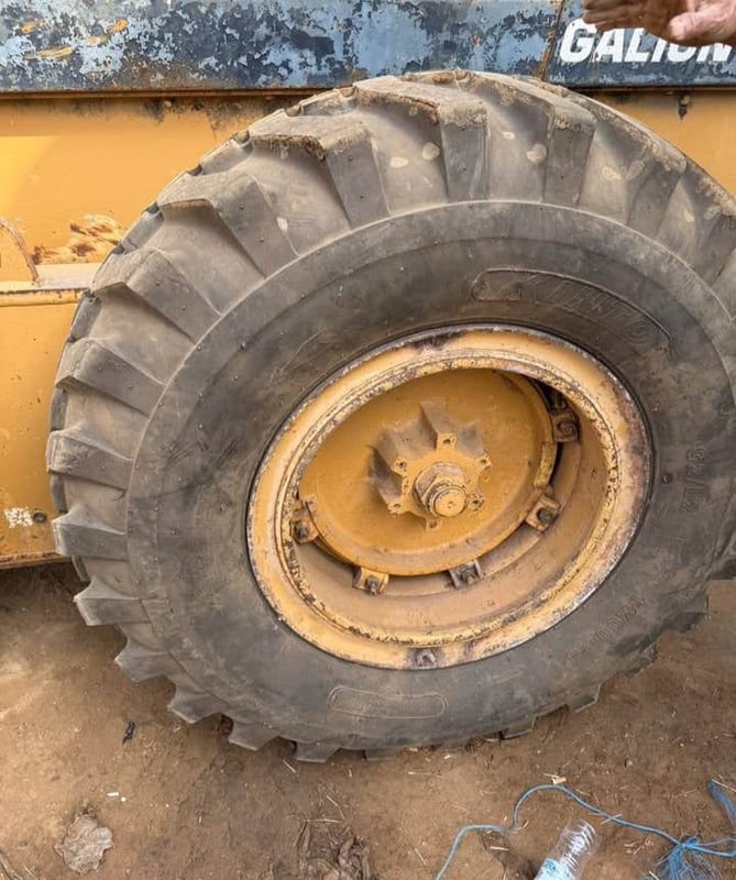 รถเกรด galion 850มีทะเบียน ใช้งานดี ราคา4.5แสน