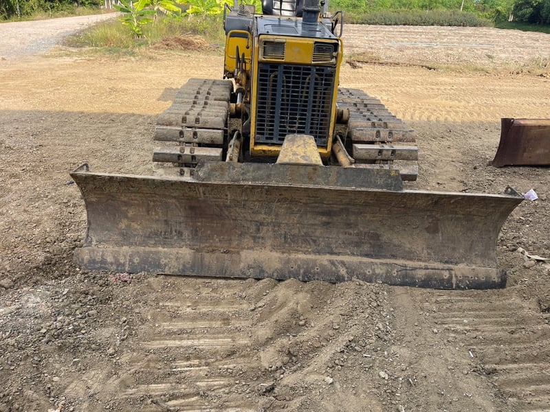 รถแทรกเตอร์komatsu D20p-7 เครื่องyanma  ตีนเป็ด ใช้งานดีมาก ราคาถูกดี295,000
