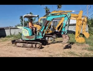 ขายรถแม็ค yanma pc30 เก่านอก ใช้งานดี ใบซื้อขาย ราคา2.2แสน