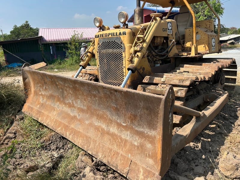 รถแทรกเตอร์CAT D4E ตีนเป็ด ใช้งานดี ใบซื้อvาย รสคาถูกดีๆ3.7แสน