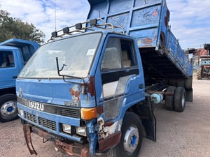 ขายรถ6ล้อ3คัน isuzu เป็นดั้ม2คัน พื้นเรียบ1คัน ขายรวม3คัน ราคาถูกดีๆๆ355,000