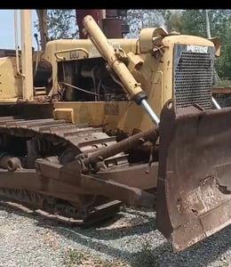 รถแทรกเจอร์CAT D6D ตีนไก่ เกียร์ตัด ใช้งานดี ใบซื้อvาย ราคา 6.9แสน