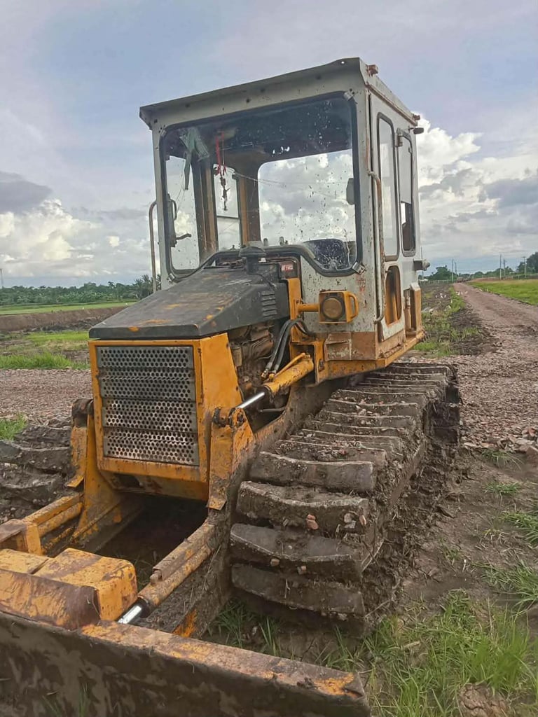 ขายรถแทรกเตอร์mitsubishib BD2G ตีนเป็ด ใช้งานดี ใบมีดสไล้ ราคาถูกดี1.6แสน ขายรถแทรกเตอร์mitsubishib BD2G ตีนเป็ด ใช้งานดี ใบมีดสไล้ ราคาถูกดี1.6แสน