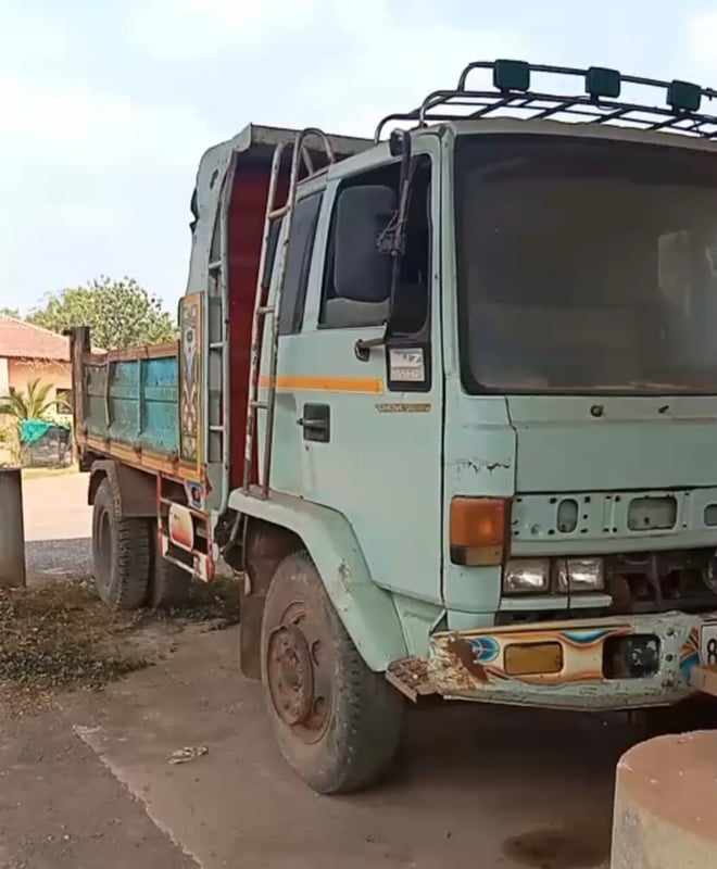 รถ6ล้อดั้มisuzu 175แรง ใช้งานดี มีทะเบียน ราคา295,000