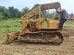 ขายรถแทรกเตอร์CAT D4E ตีนไก่ ใช้งานดี ใบซื้อขาย ราคา190,000 ขายรถแทรกเตอร์CAT D4E ตีนไก่ ใช้งานดี ใบซื้อขาย ราคา190,000