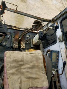 ขายรถแม็คโครkomatsu pc120-3 ใช้งานดี ราคา145,000