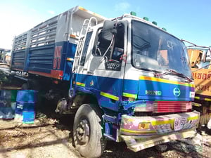 ขายรถ10ล้อ2เพลา Hino fm1m 220แรง ใช้งานได้ มีทะเบียน ราคา3.3แสน