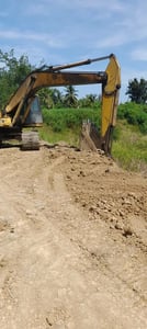 รถแม็คโครkomatsu pc200-6 ใช้งานดี ใบซื้อvาย ราคา330,000 รถแม็คโครkomatsu pc200-6 ใช้งานดี ใบซื้อvาย ราคา330,000