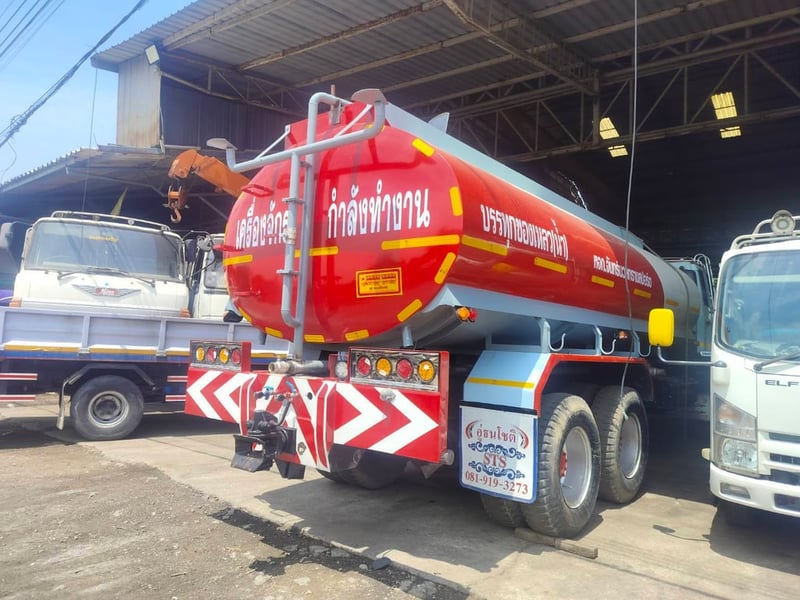 รถ10ล้อ น้ำ isuzu  240แรง มีทะเบียน ใช้งานดี ราคา799,000