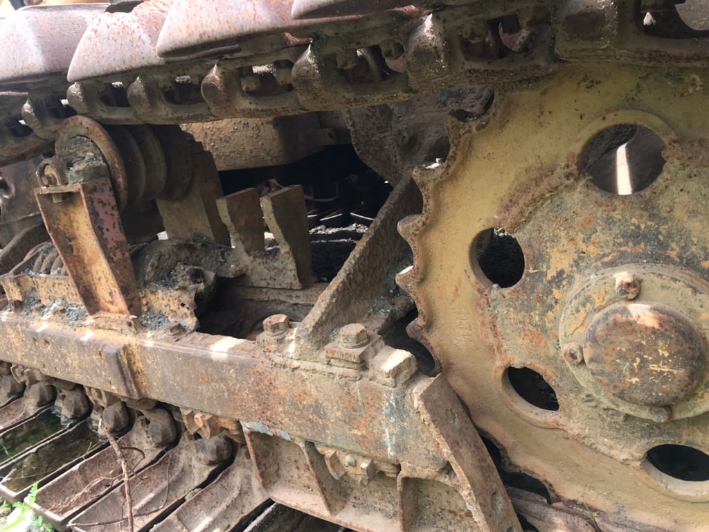 รถแทรกเตอร์ komstsu D20p-5ตีนเป็ด ใช้งานได้ปกติ ใบมีดสไล้ รารา99,000 รถแทรกเตอร์ komstsu D20p-5ตีนเป็ด ใช้งานได้ปกติ ใบมีดสไล้ รารา99,000