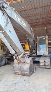 ขายรถแม็คโครvollvo 200 ใช้งานดี มีทะเบียน ราคาถูกกดีๆๆ399,000