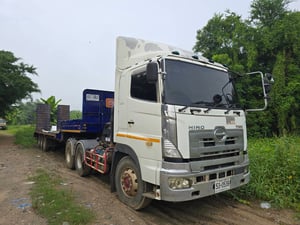 ขายหัวลาก พร้อมโลเบส hino  ss691a 440แรง มีทะเบียน ใช้งานดีราคา1,150,000