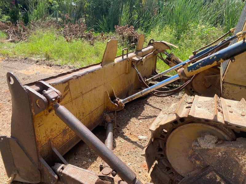 รถแทรกเตอร์.CAT D5H ตีนไก่ ใช้งานดี ใช้งานได้ปกติ ใบซื้อขายราคา5.3แสน