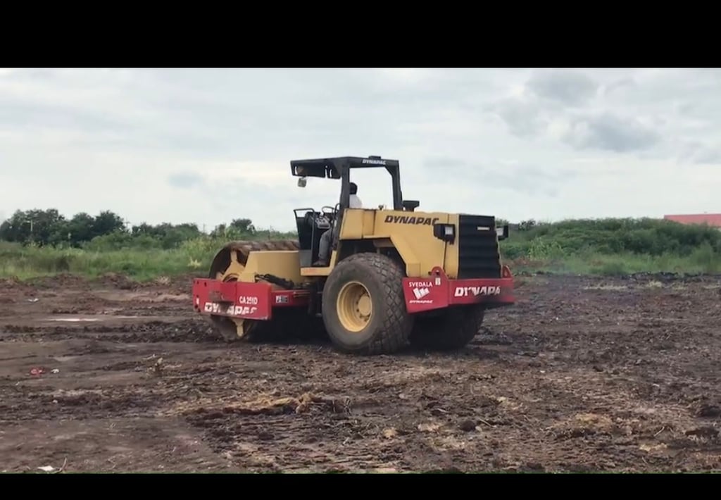 ขายรถบดล้อหนาม Daynapac ca251d ใช้งานดี มีทะเบียน ราคา7. 5แสน