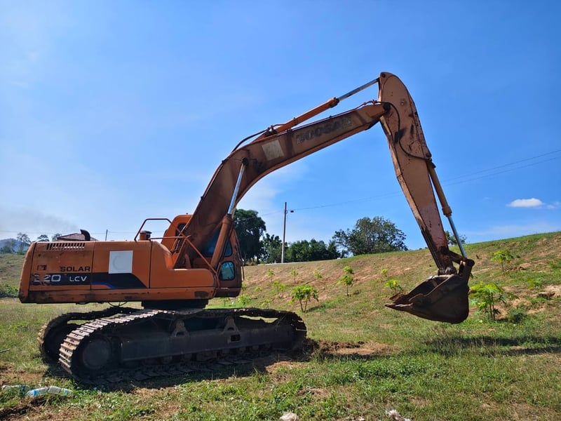 ขายรถแม็คโครDosan 220lcv ใบแจ้งจำหน่าย ใช้งานได้ ราคา3.9แสน ขายรถแม็คโครDosan 220lcv ใบแจ้งจำหน่าย ใช้งานได้ ราคา3.9แสน