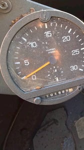 ขายรถตักล้อยางแขนยาว komatsu wa200-1ใช้งานดี ใบซื้อขายราคา450,000