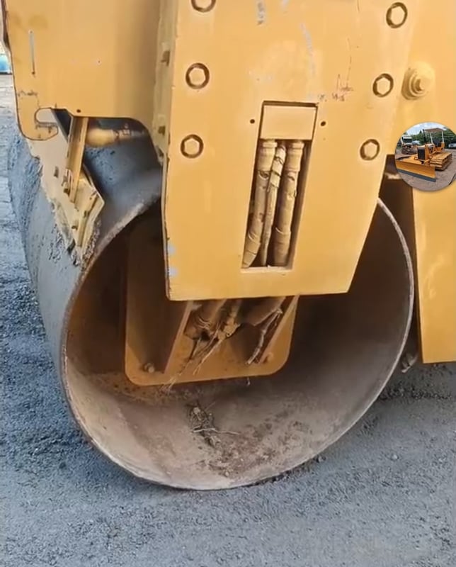 ขายรถบดล้อหน้าเหล็กหลังยาง 4ตันbomag ใช้งานดี ใบซื้อขาย ราคา1.7แสน ขายรถบดล้อหน้าเหล็กหลังยาง 4ตันbomag ใช้งานดี ใบซื้อขาย ราคา1.7แสน