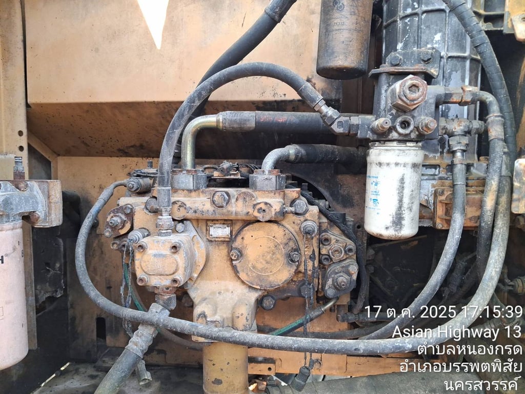 ขายรถแม็คโครcat 320D มีทะเบียน ใช้งานดีมาก ราคาถูกดี 7.5แสน