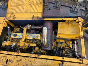 ขายรถแม็คโครkomatsu pc200-5 บูมยาว ใช้งานดี มีทะเบียน ราคา600,000