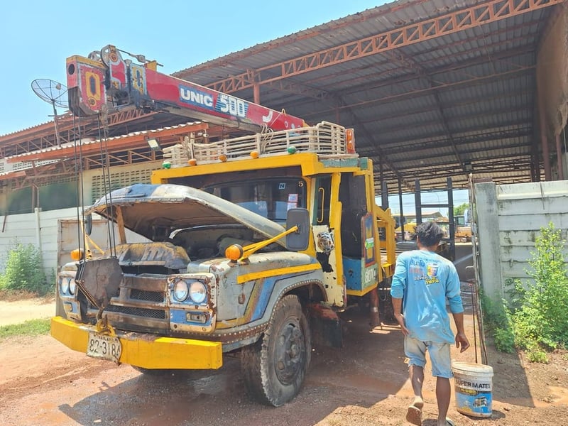 รถเทเลอ10ล้อisuzu 165แรง ติดเครน 3 ตัน มีทะเบียน ใช้งานดี ราคา2.8 รถเทเลอ10ล้อisuzu 165แรง ติดเครน 3 ตัน มีทะเบียน ใช้งานดี ราคา2.8