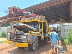 รถเทเลอ10ล้อisuzu 165แรง ติดเครน 3 ตัน มีทะเบียน ใช้งานดี ราคา2.8 รถเทเลอ10ล้อisuzu 165แรง ติดเครน 3 ตัน มีทะเบียน ใช้งานดี ราคา2.8