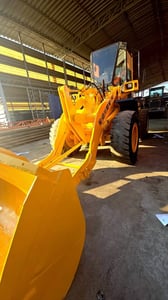 ขายรถตักล้อยางแขนยาว komatsu wa200-1ใช้งานดี ใบซื้อขายราคา450,000