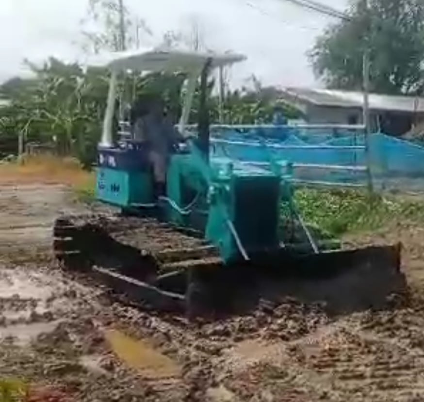 ให่เช่ารถแทรกเตอร์D5 D4 D2 รถแม็คโคร รถบด 4ตัน 10ตัน รถเกรดเดอร์ รถไถ รถ6ล้อดั้ม ให่เช่ารถแทรกเตอร์D5 D4 D2 รถแม็คโคร รถบด 4ตัน 10ตัน รถเกรดเดอร์ รถไถ รถ6ล้อดั้ม