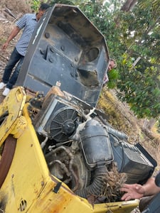 ขายรถบดหน้าเหล็กหลังเหล็ก. BOMAG WB135 ใช้งานดี ใบซื้อขายราคา2.6แสน