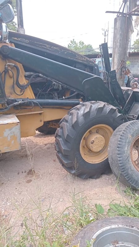 Vายรถหน้าตักหลังขุด CAT 424D ใช้งานดี ใบซื้อvาย ราคาถูกดี 389,000